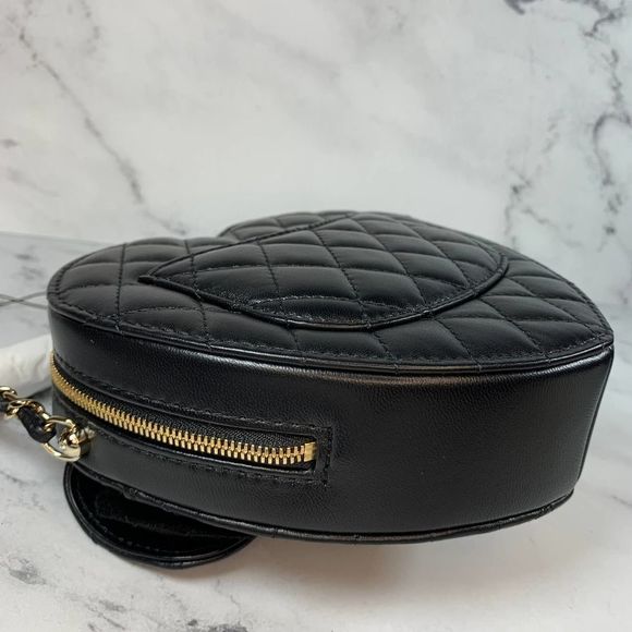 ❌❌  Authentic CHANEL 22S Heart Bag large CC black Lambskin Leather Crossbody - Picture 9 of 16